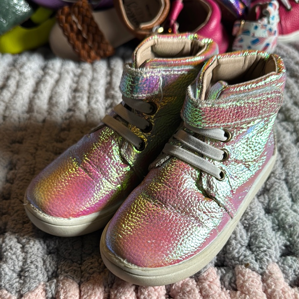 Monkey Feet leather Iridescent High-Top Sneakers